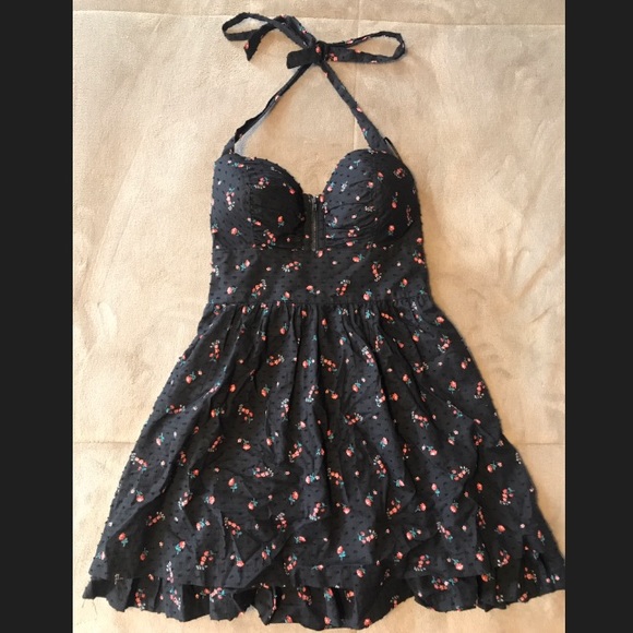 Guess Dresses & Skirts - Black Halter Neck Dress!☀️🌹